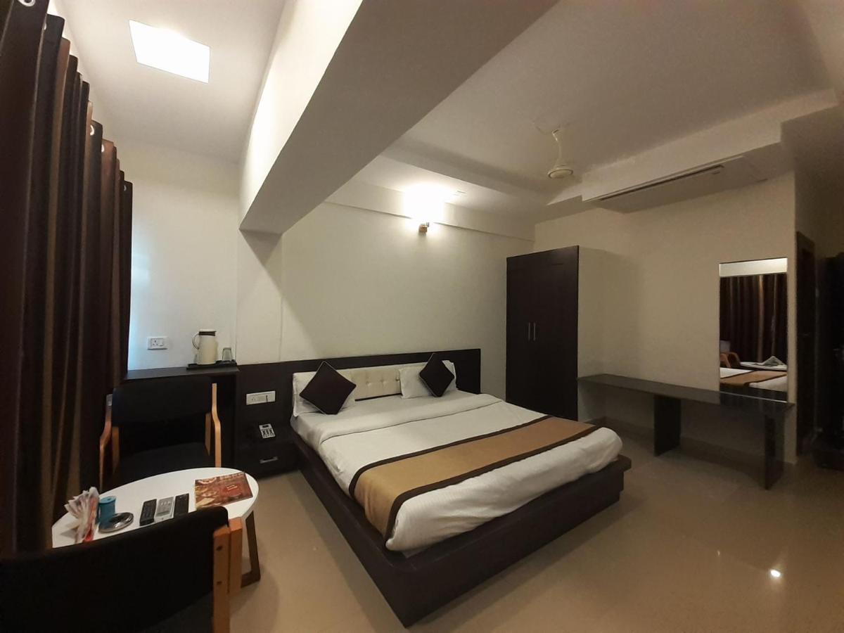 Hotel Bharat Кота Экстерьер фото