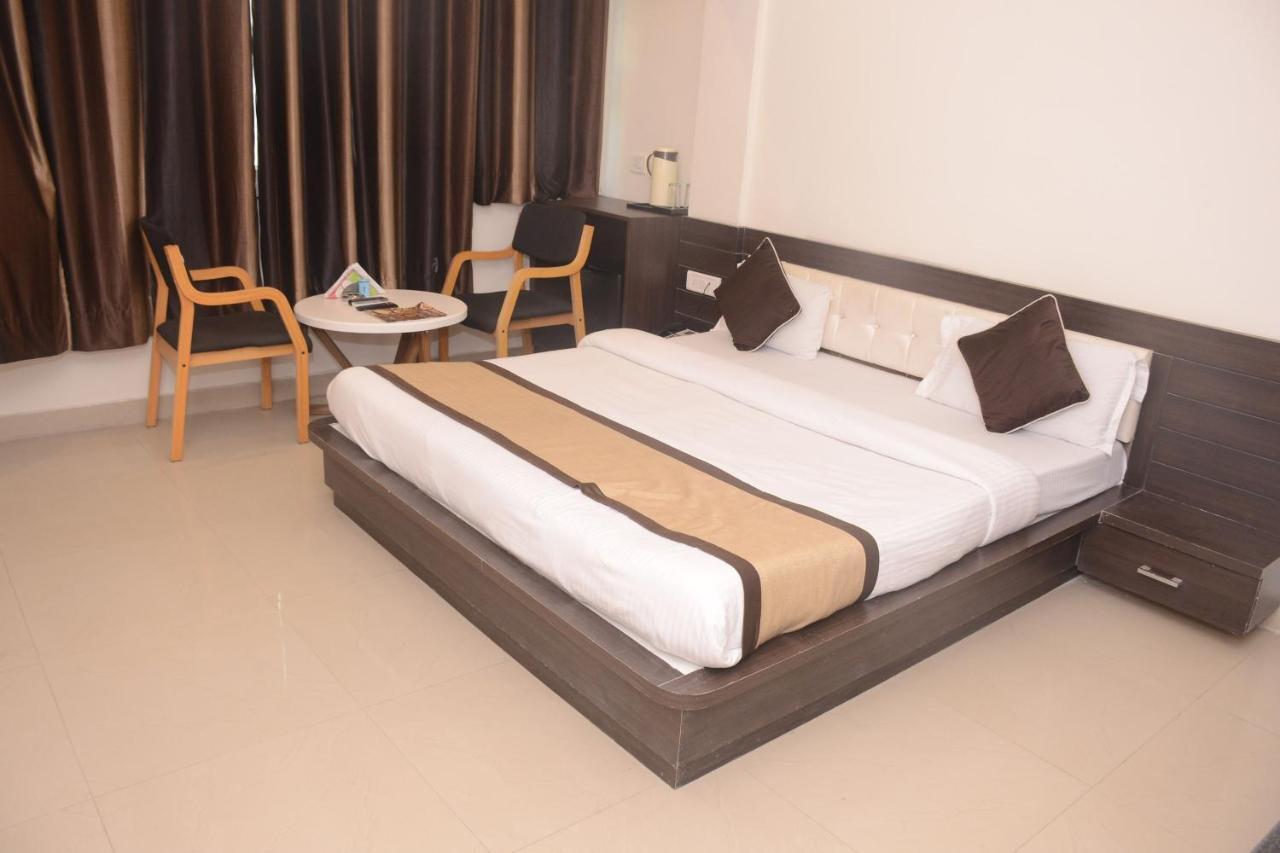 Hotel Bharat Кота Экстерьер фото