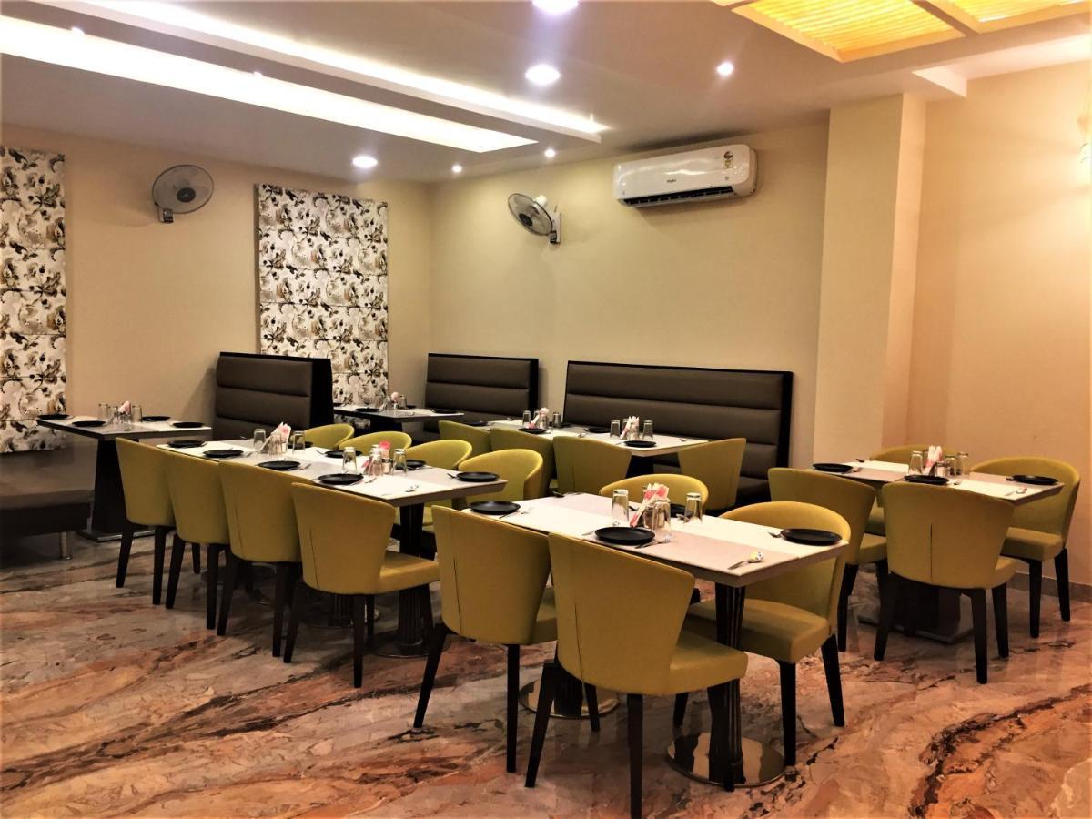 Hotel Bharat Кота Экстерьер фото