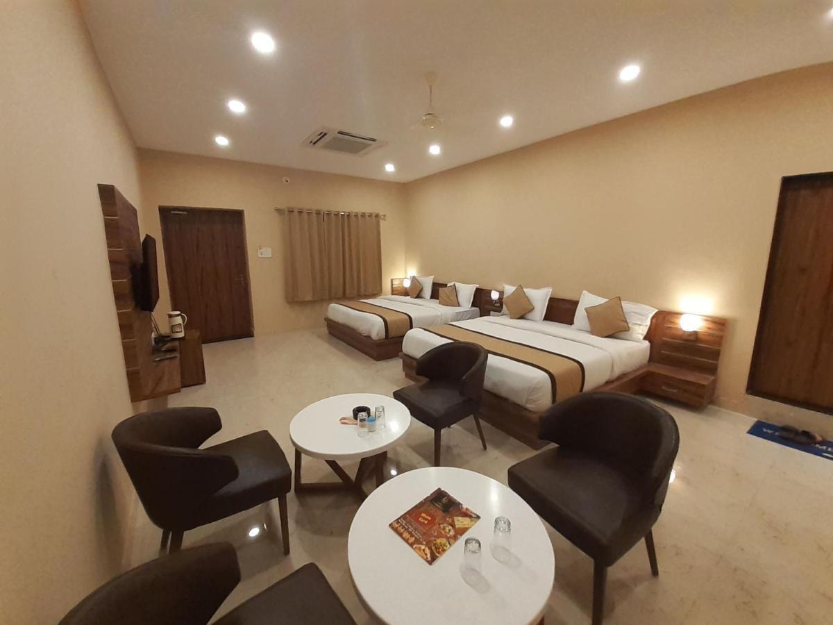 Hotel Bharat Кота Экстерьер фото