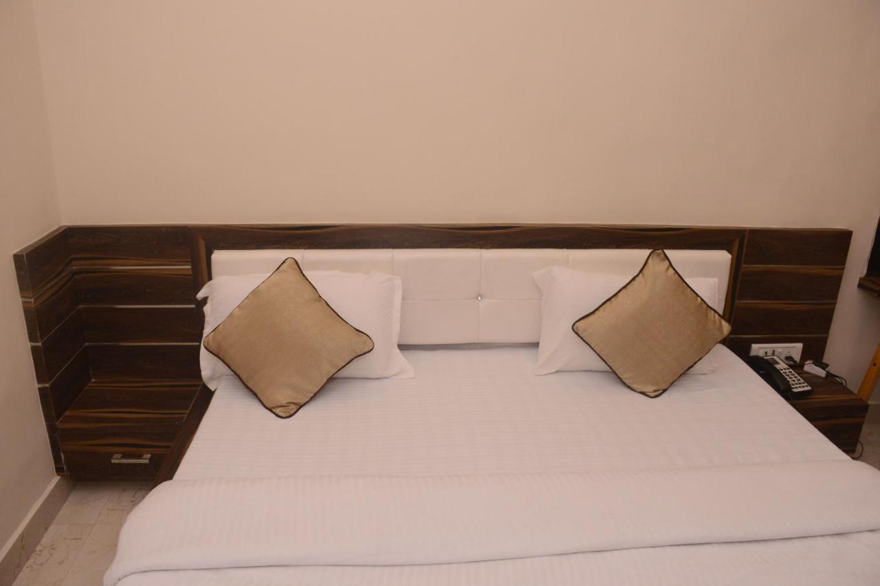 Hotel Bharat Кота Экстерьер фото