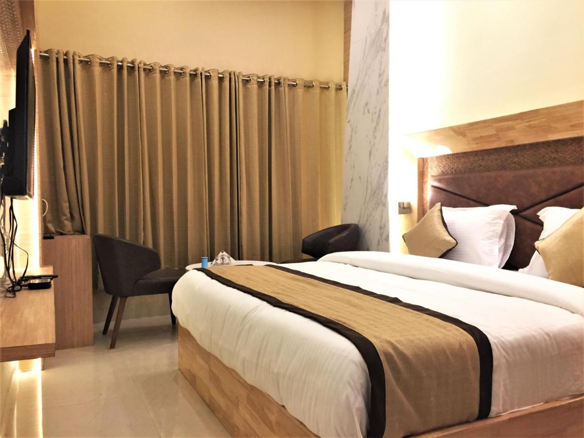 Hotel Bharat Кота Экстерьер фото