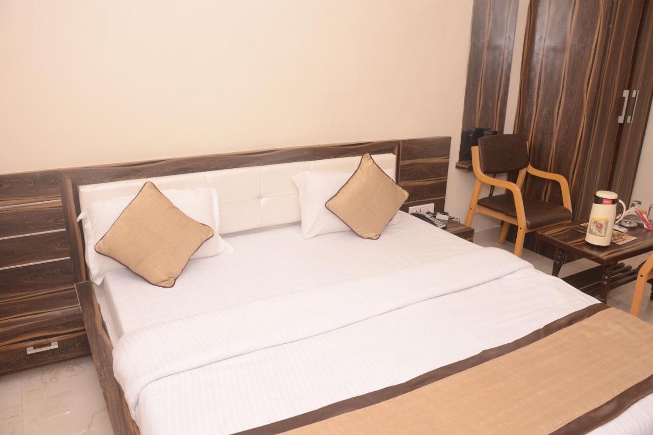 Hotel Bharat Кота Экстерьер фото